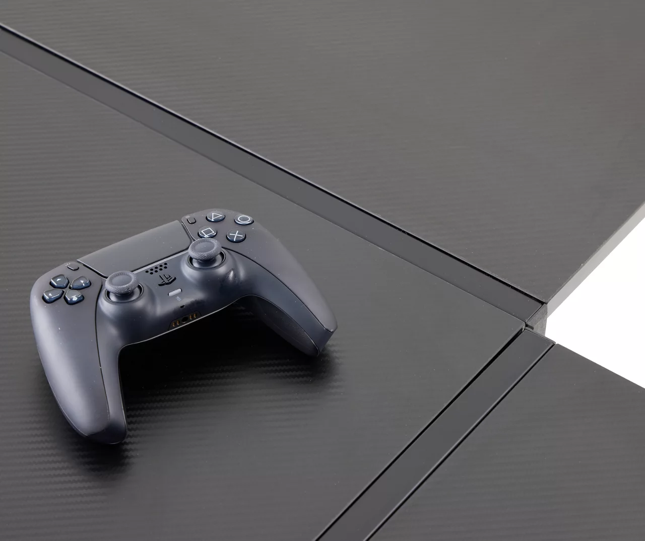 Black L-Shaped LED Gaming Desk With USB Charging - Image 3